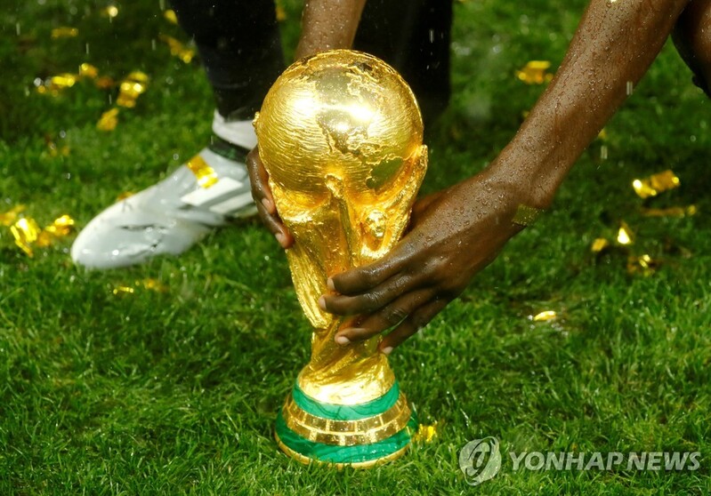 월드컵 격년 개최 추진하는 FIFA "다수의 팬도 원해"