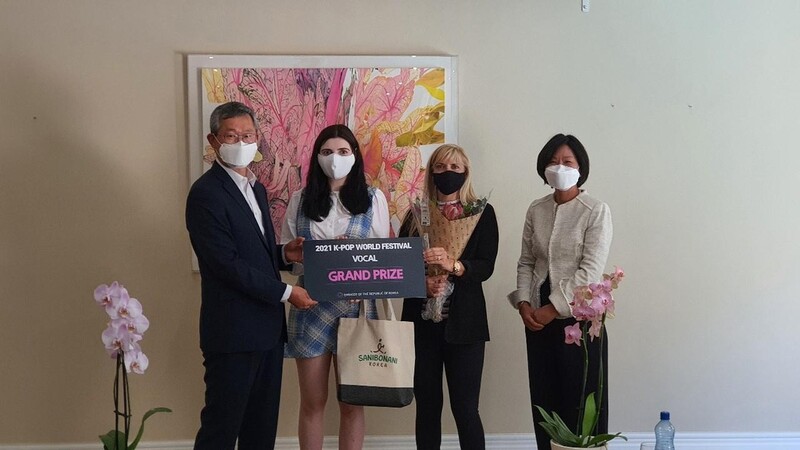 [샵샵 아프리카] "K-팝의 매력은 열정…일본·중국 음악과 달리 장르 다양"