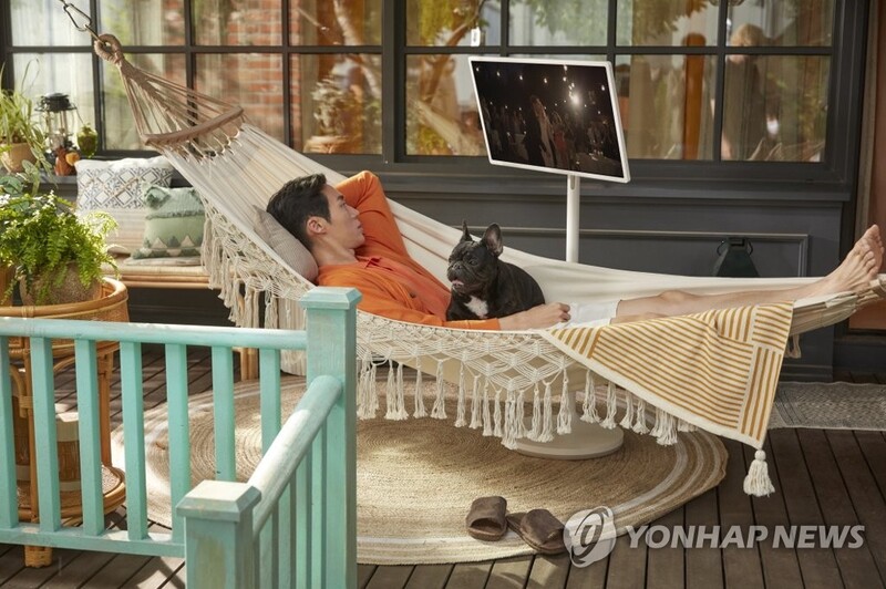 라방부터 명품 컬래버까지…MZ세대 잡기 가전 마케팅 경쟁 가열