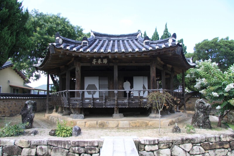 건축 연구자들이 소개한 경상도 옛 정자 193동