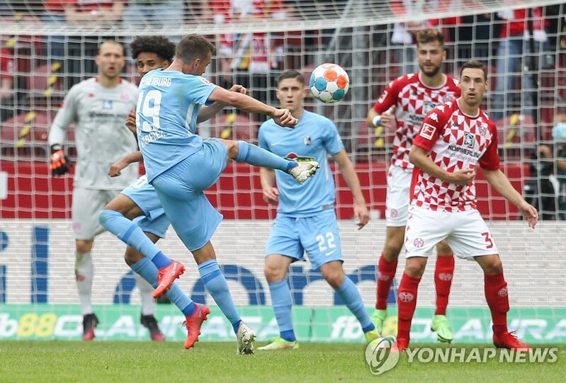 정우영 교체투입·이재성 결장…'코리안 더비' 불발