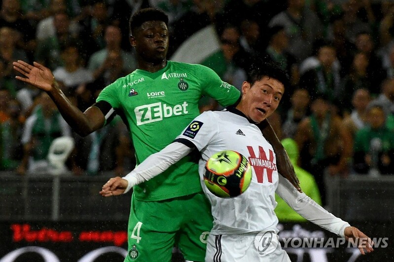 황의조 시즌 첫 득점·멀티골 폭발…부상 우려 지우고 '펄펄'