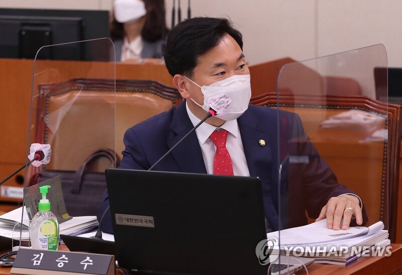 전통문화에 관심 적은 MZ세대…"윷놀이 안해봐"