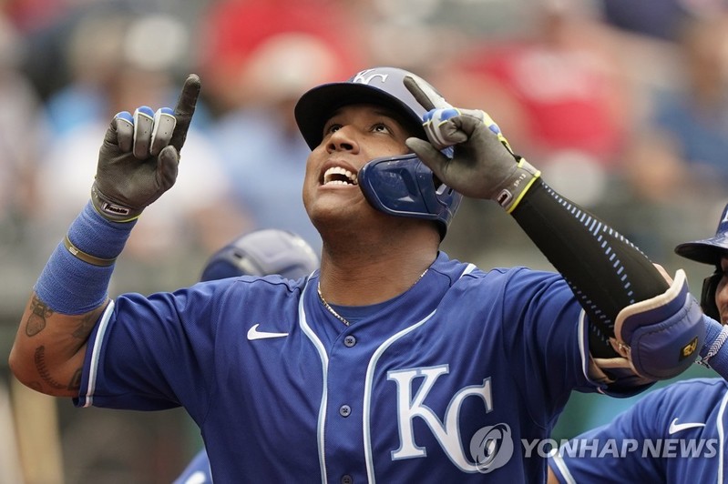 캔자스시티 페레스, 46호 홈런…ML 포수 한 시즌 최다 신기록