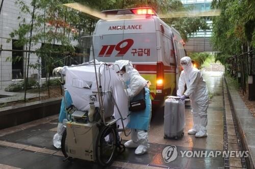 (LEAD) New cases slightly over 1,700; concerns grow over further spread after Chuseok holiday