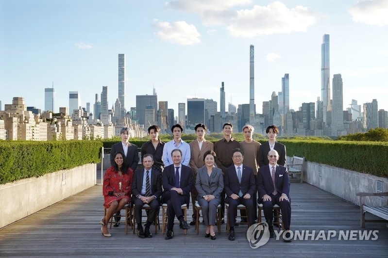 김정숙 여사, BTS와 美 최대미술관 동행…'K컬쳐 알리기'(종합)