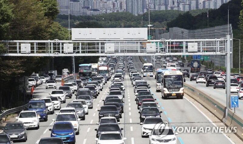 추석 고속도로 정체 극심…부산→서울 6시간30분