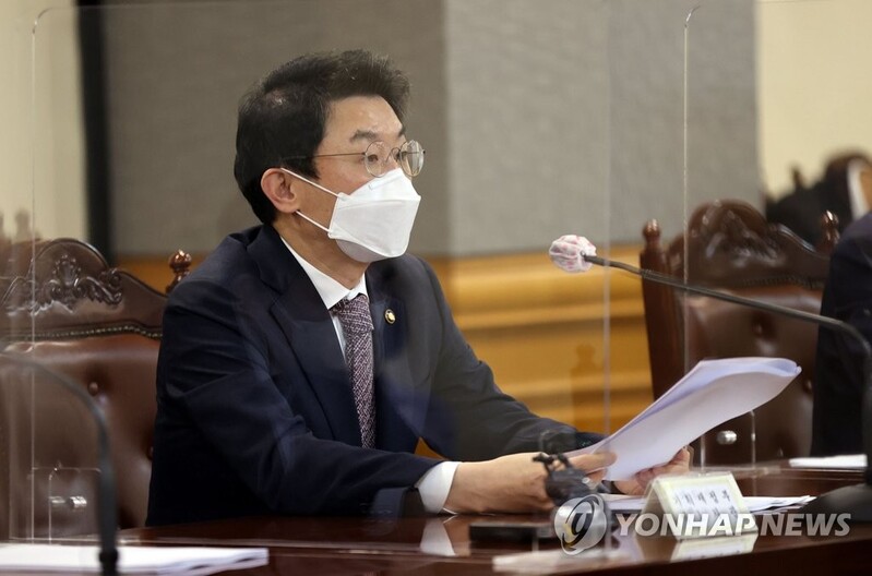 (LEAD) S. Korea wary of market volatility from Evergrande woes, Fed's tapering: official