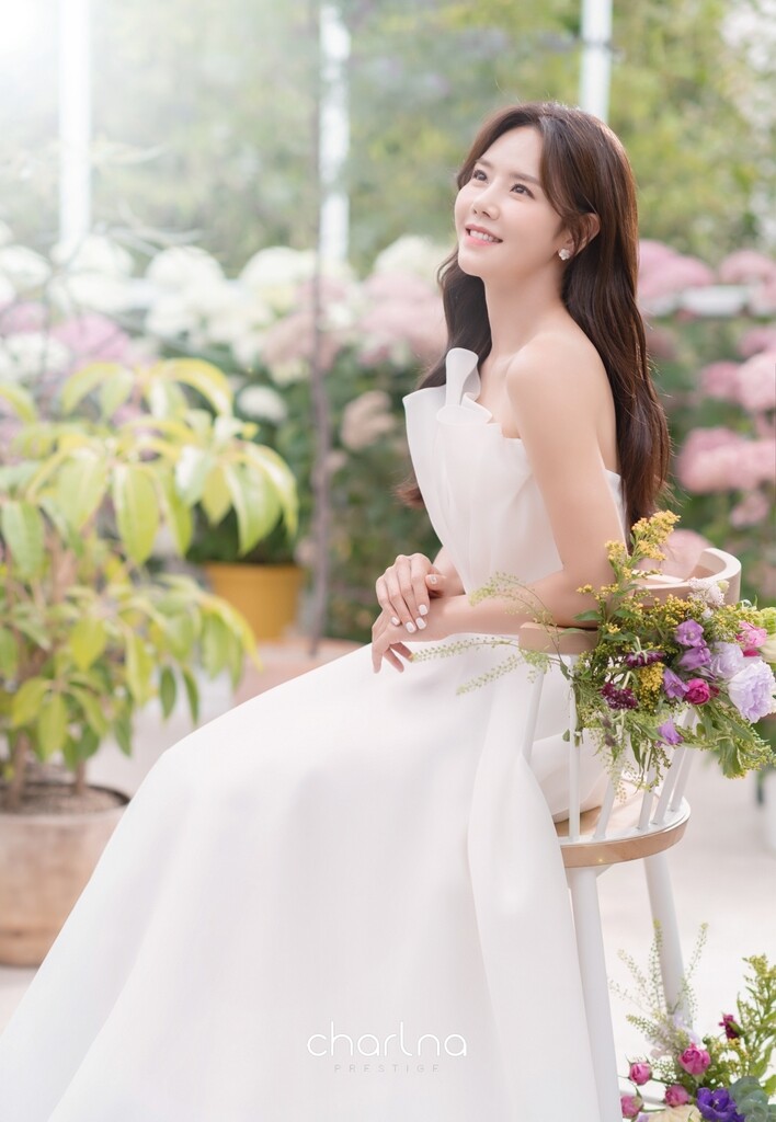 배우 이연두 다음 달 결혼…웨딩 화보 공개