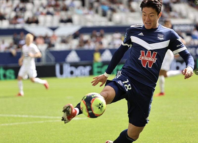 황의조, 시즌 첫 도움…3경기 연속 공격포인트