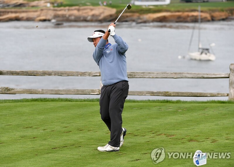 (LEAD) Korean K.J. Choi wins PGA's senior golf tour event