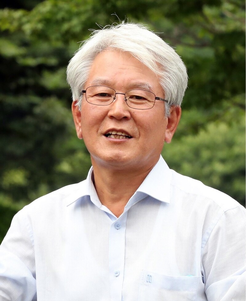 제6회 신석초문학상에 권선옥 시인의 '허물을 벗다'