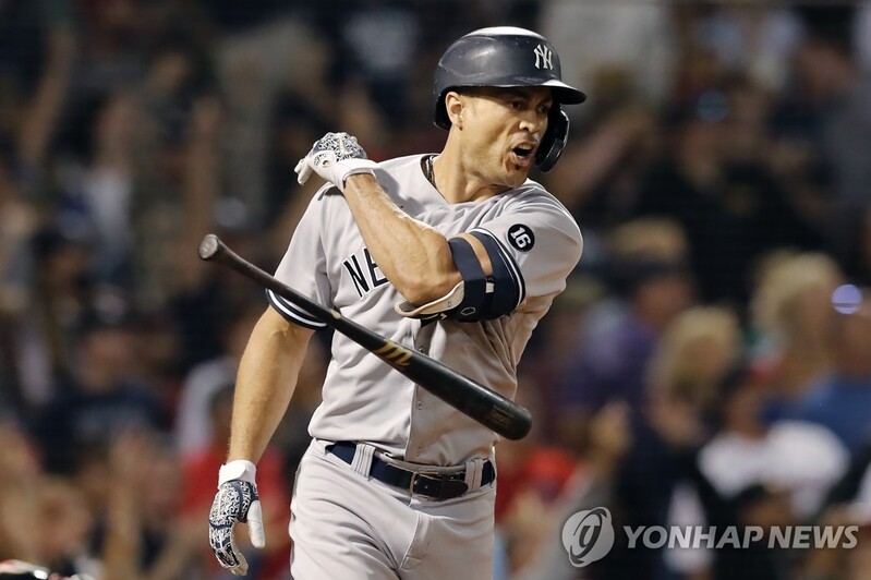'야유받던' 양키스 스탠턴, 4년 만에 MLB 이주의 선수 수상