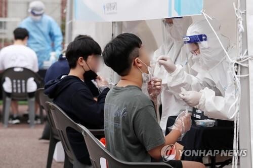 New cases in 2,000s for 3rd day; infections resurge in non-greater Seoul