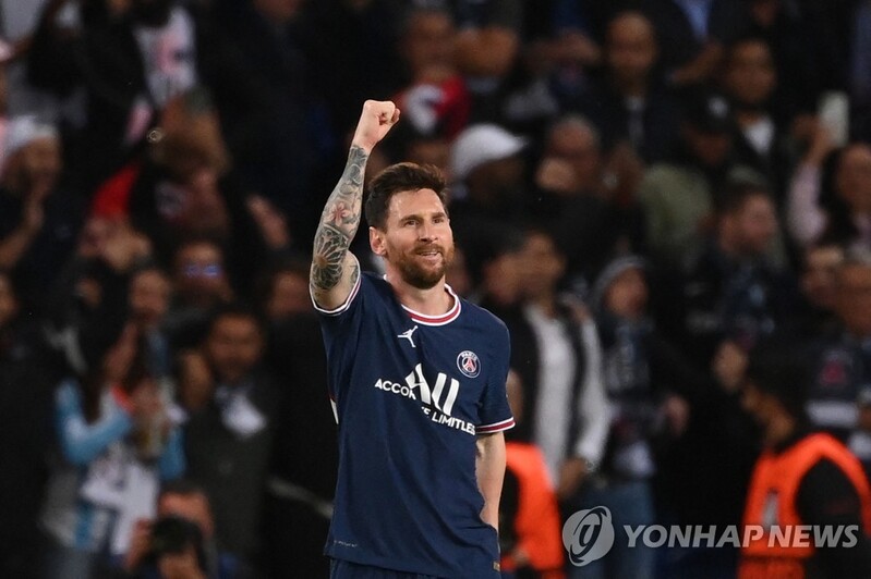 'PSG 데뷔골' 메시 "득점 몹시 기뻐…팀에 적응하는 중"