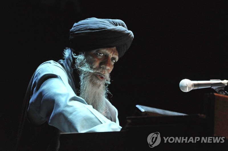 재즈계의 '오르간 박사' 로니 스미스, 79세로 별세