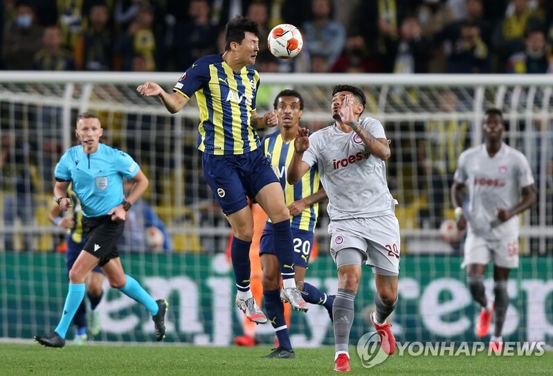페네르바체, 올림피아코스에 0-3 패…김민재 6경기 연속 풀타임