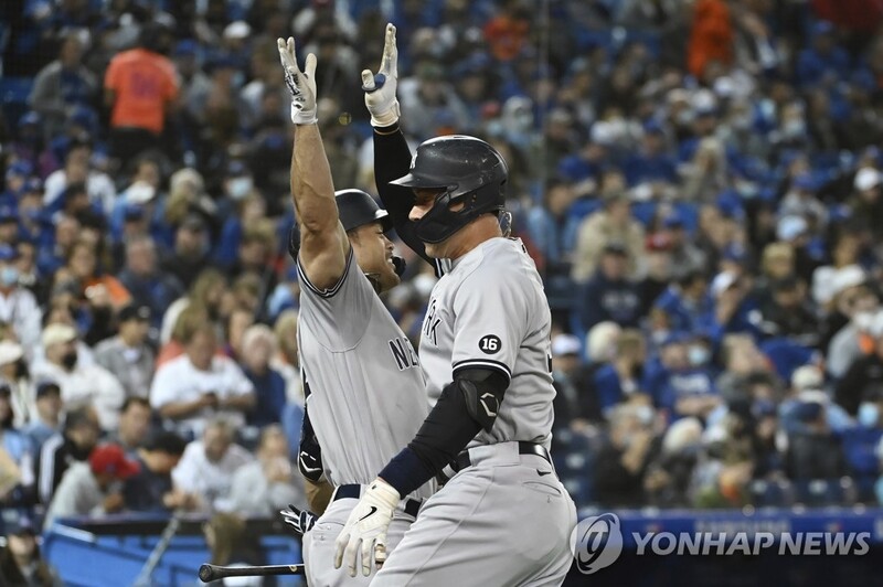 '통한의 피홈런' 토론토, 양키스에 역전패…PS 진출 빨간불