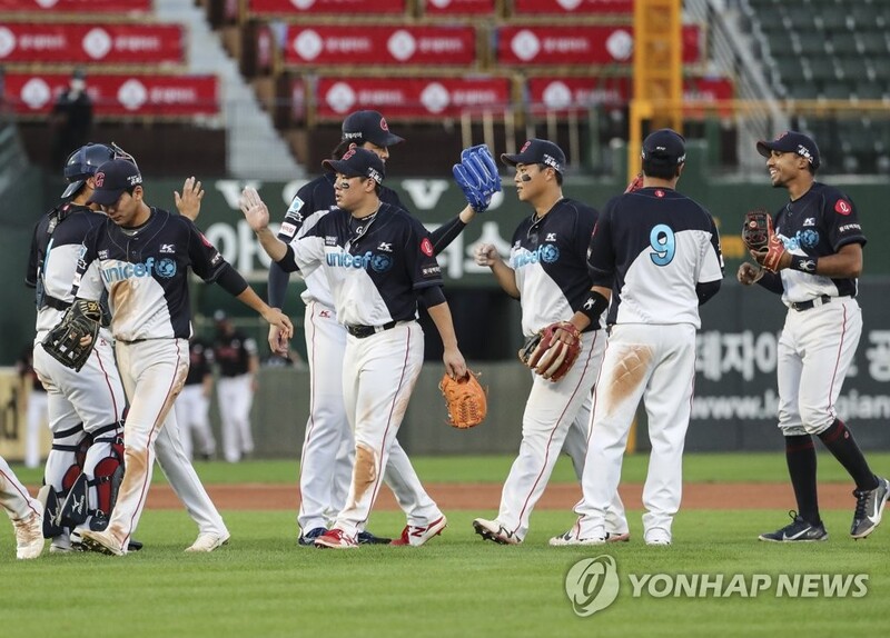 '한동희 3타점' 롯데, 더블헤더 1·2차전 싹쓸이…kt 4연패