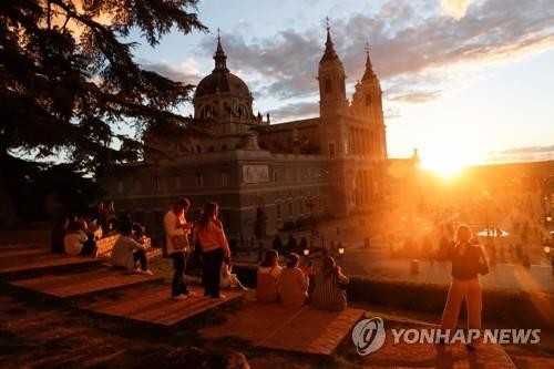 "세계 관광 회복세…7월 관광객 코로나19 대유행 이후 최다"