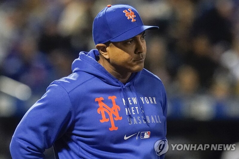 MLB 메츠, 로하스 감독에 '재계약 불가' 통보