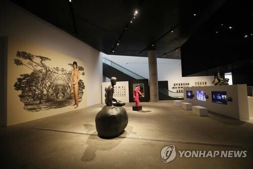 삼성미술관 리움 재개관…작품·공간·로고 다 바꿨다