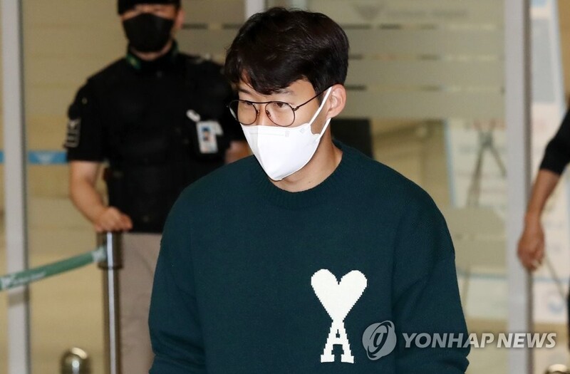 '캡틴' 손흥민 귀국해 '벤투호'로…황의조·김민재도 합류