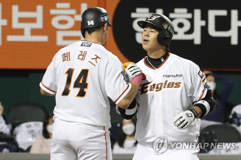 노시환·페레즈 '쾅·쾅'…꼴찌 한화, 두산 제압
