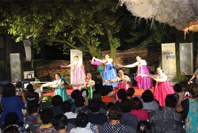 강진군 주민주도형 '영랑 목요음악회' 화제