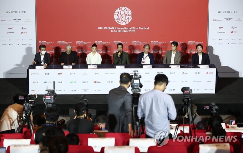 "영화의 바다로" 부산국제영화제 2년만에 현장 '팡파르'(종합)