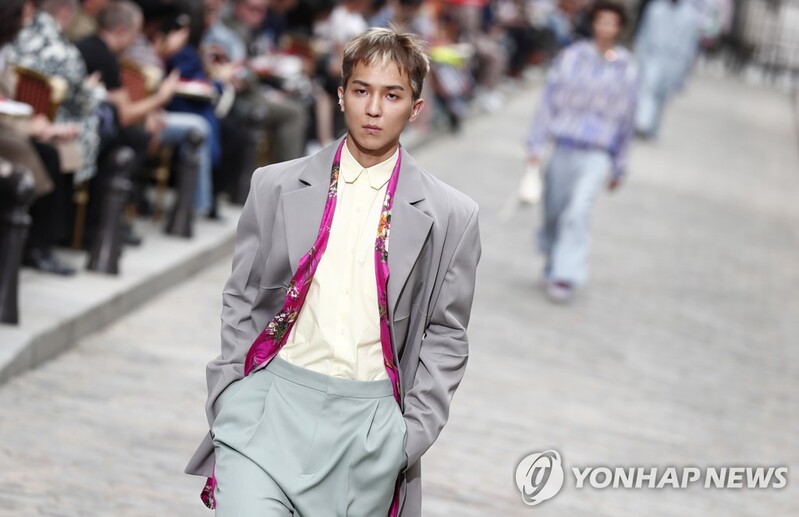 CNN, 런던 아트페어 K팝스타들 조명…"예술계에 도전"