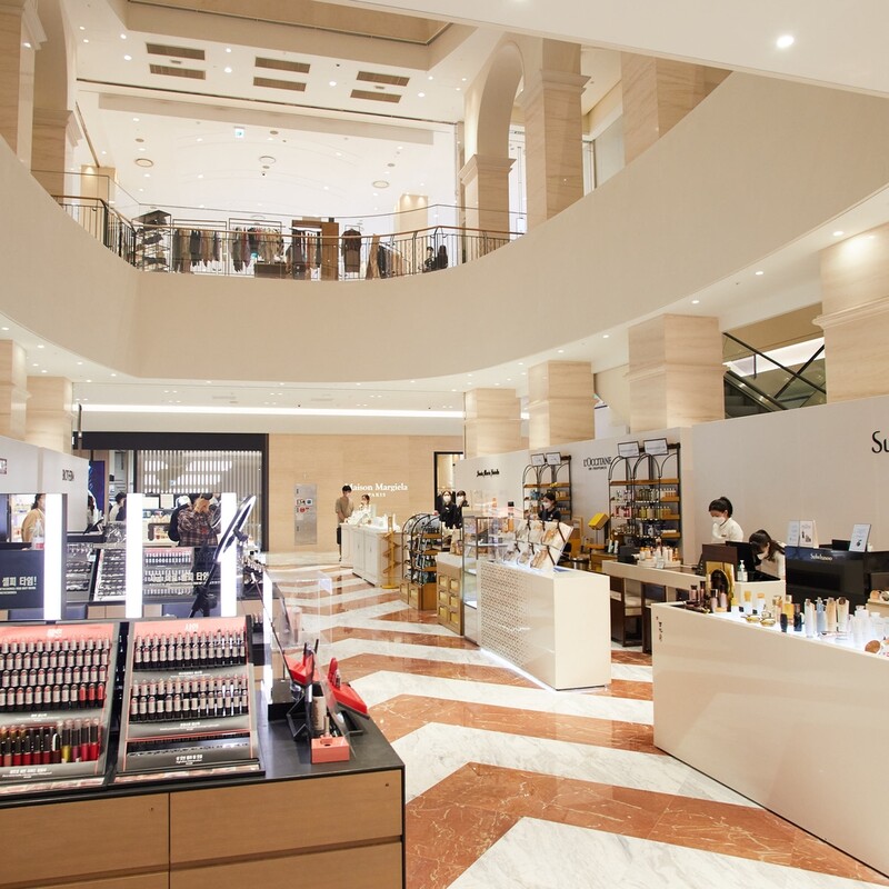 신세계百 경기점, 면적 2배 늘린 명품·화장품관 오픈