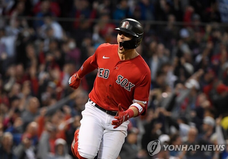 에르난데스, 단일 PS 첫 2경기 8안타…TB는 인정 2루타 불운