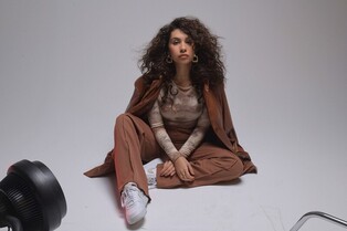 Singer-songwriter Alessia Cara opens up about her honest feelings on 'In the Meantime'
