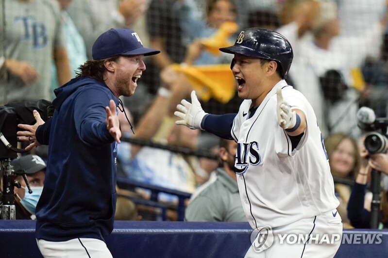 최지만, 탬파베이 동료들과 가을무대서 퇴장…3년 연속 PS 홈런