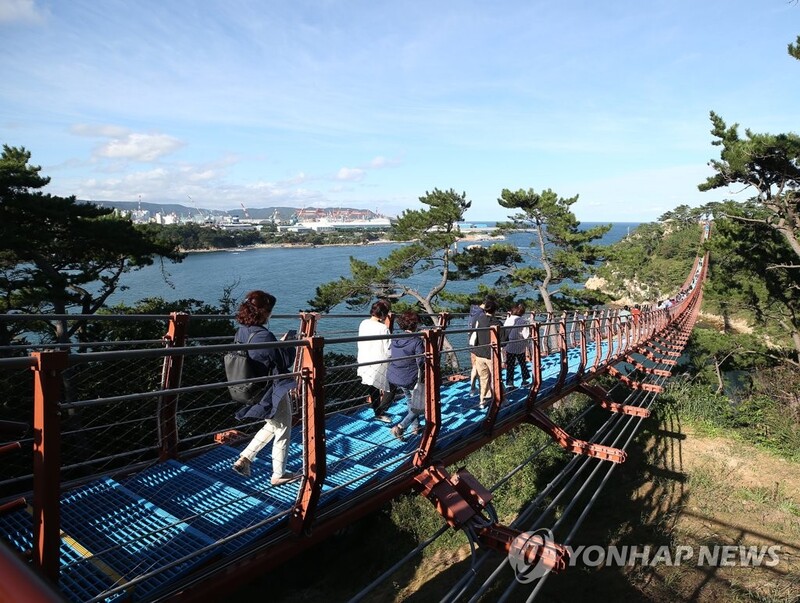 울산 명소 '대왕암공원 출렁다리' 관광기념품 제작