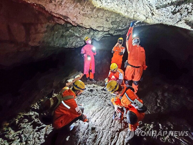 '불'이 빚은 예술품 세계유산 제주 벵뒤굴을 가다