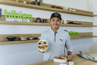 Top professional golfers taste Korean food ahead of PGA Tournament CJ Cup
