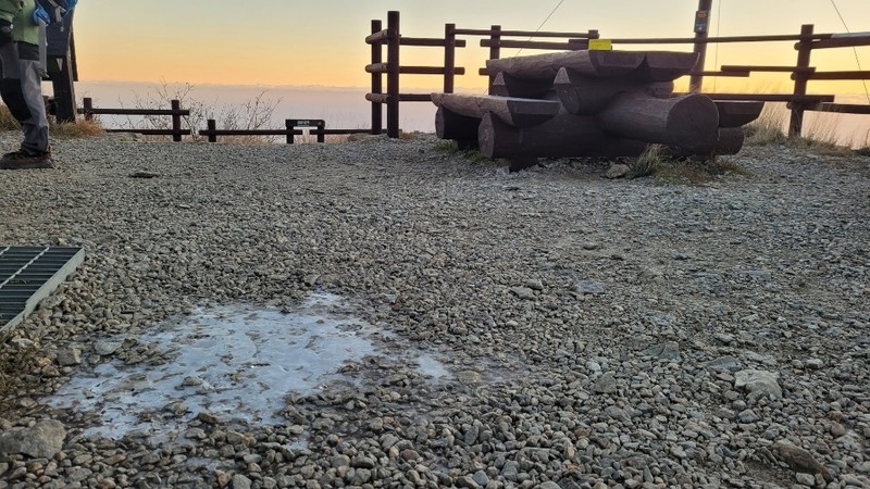 '벌써 겨울?' 설악산 첫얼음 관측…대관령 영하 5도 첫서리