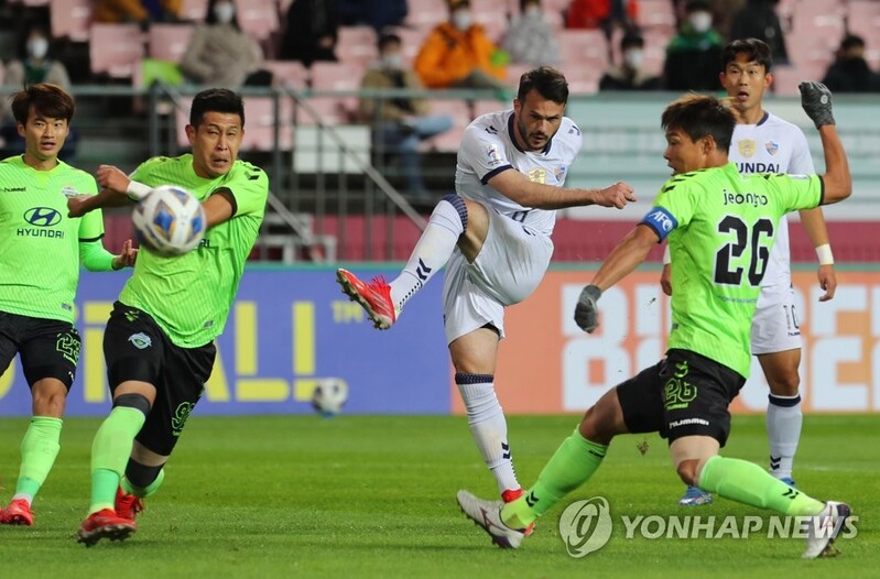 (LEAD) Ulsan, Pohang to clash in AFC Champions League semifinals