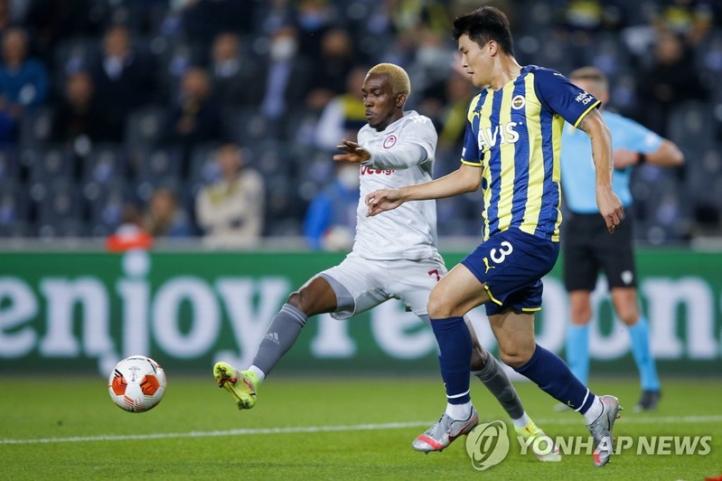 김민재 전반 23분만에 퇴장…페네르바체, 트라브존에 1-3 역전패