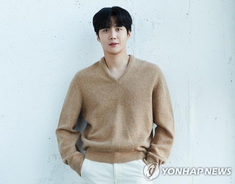 Actor Kim Seon-ho belatedly admits to abortion rumors, apologizes for 'carelessness'