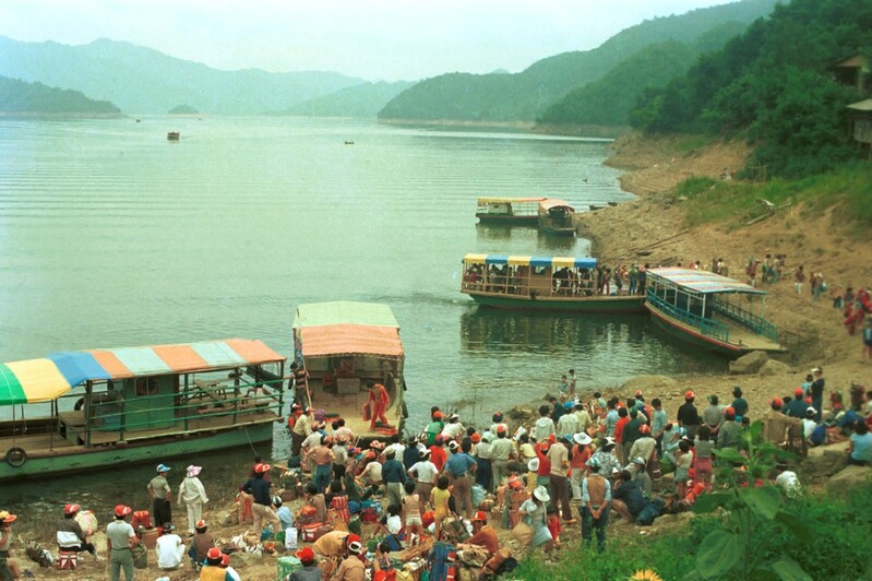 화천군, 파로호에 향토 어종 방류…옛 낚시 명소 부활 기대
