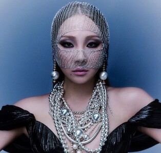 CL's 1st regular LP 'ALPHA' top-notches on iTunes in 13 countries