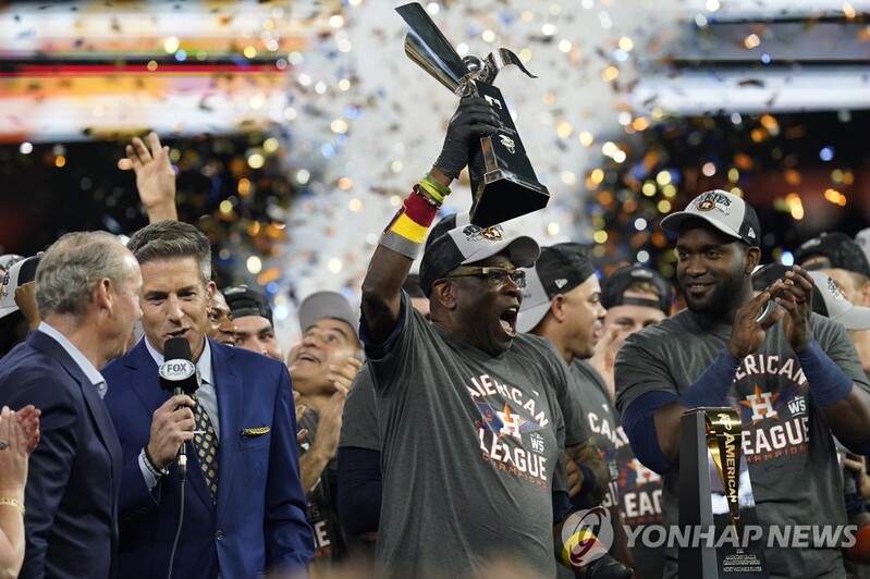 월드시리즈 두 번째 '최고령' 베이커 감독, 무관의 한 풀까