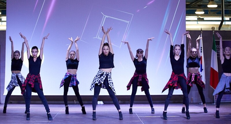 [월드&포토] K-팝부터 오징어게임까지…밀라노 휩쓴 한류