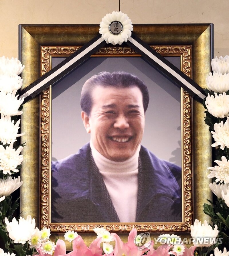 조승우·최민식·신현준…故이태원 빈소에 조문 이어져