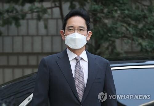 (LEAD) Samsung heir Lee fined 70 mln won for illegal propofol use