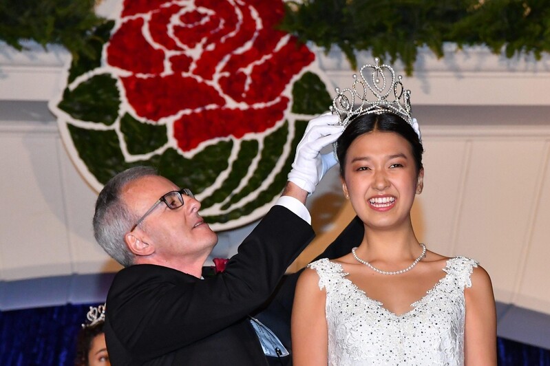 美서 가장 유명한 새해맞이 행사에 동포 여고생 '로즈 퀸' 뽑혀