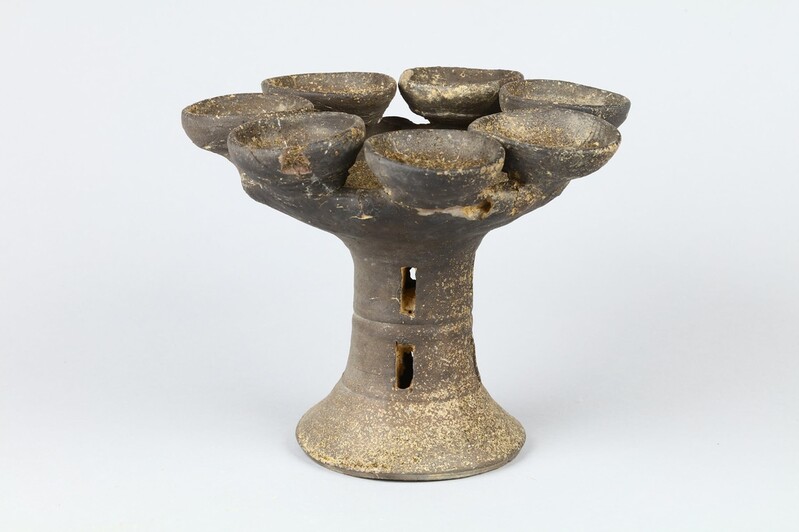 아라가야 왕·귀족 방 밝히던 굽다리등잔, 경남도 문화재 지정